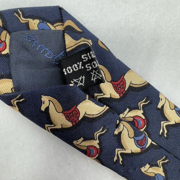 Salvatore Ferragamo 100% Silk Tie Necktie Dark Navy Horse Print Made in Italy‎ - Picture 8 of 8